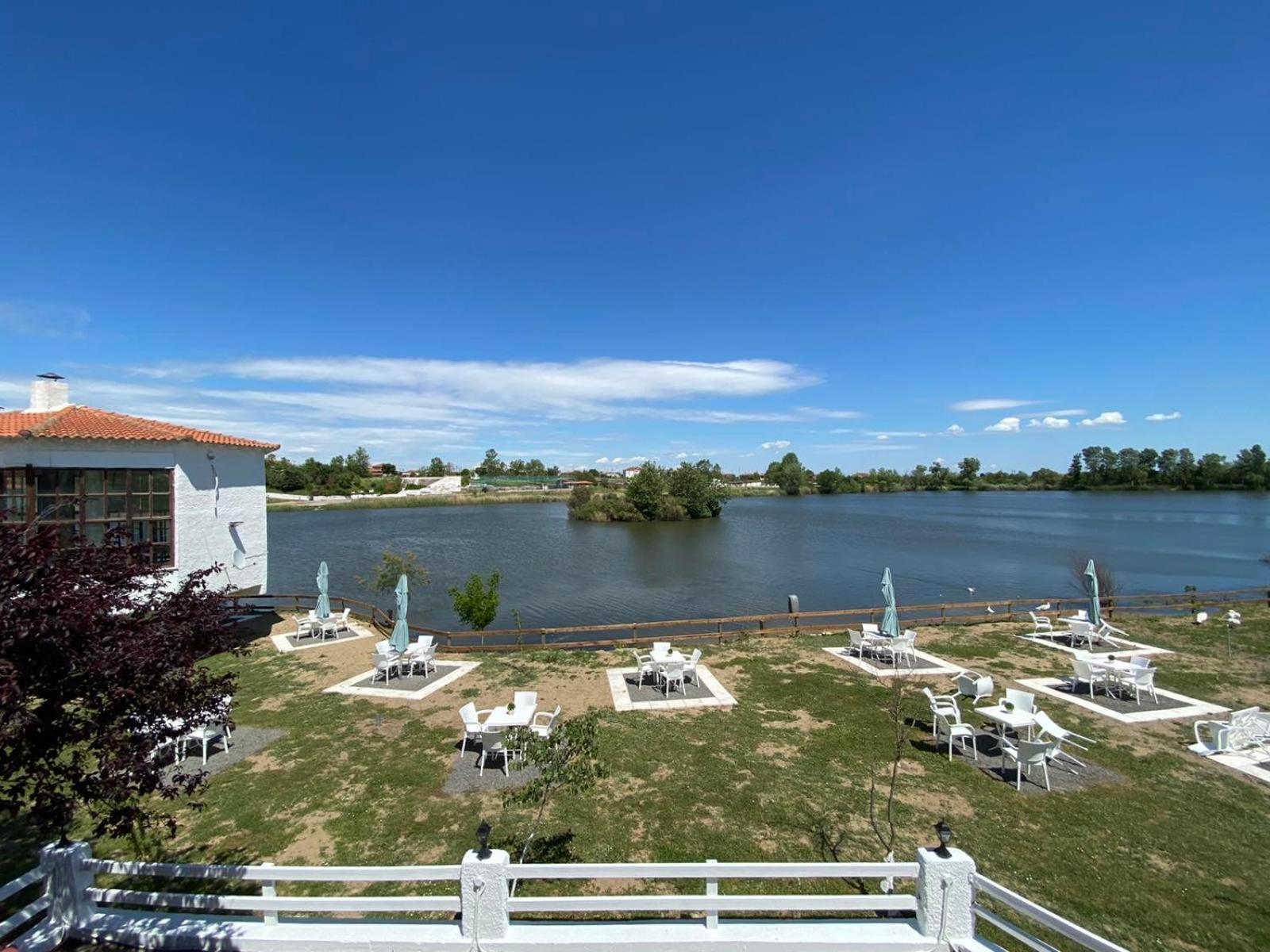 Thrassa Hotel Tycheron Exterior photo