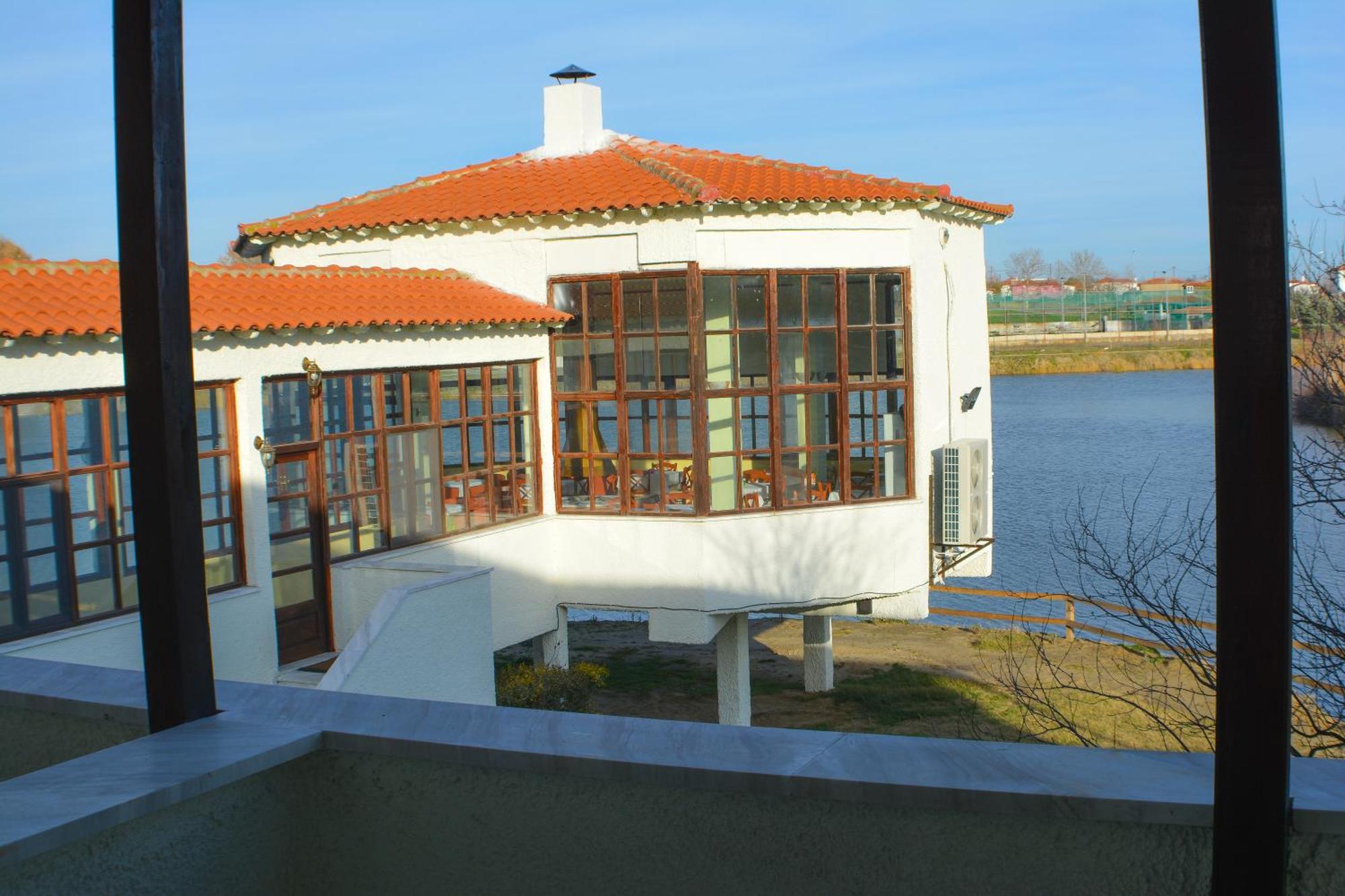 Thrassa Hotel Tycheron Exterior photo